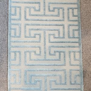 Hand Woven Tibetan Wool & Viscose 2x3 Rug NEW